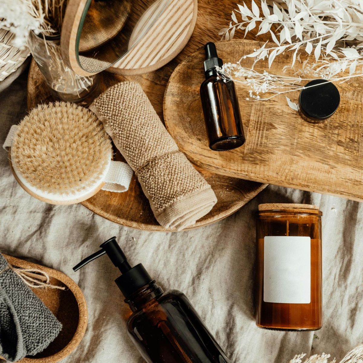 Jesenski detoks gospodinjstva: Kako se znebiti plastike in kemikalij še pred prazniki